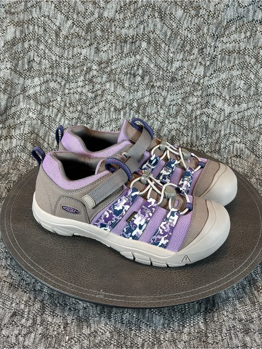 Keen Kids Newport H2SHO water shoes sandal Kids 7